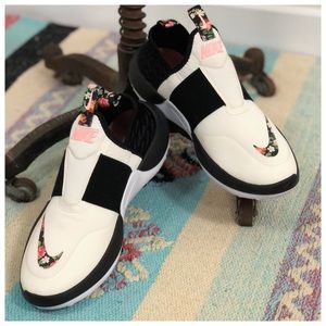 Nike Nitroflo Vintage Floral Sneakers
